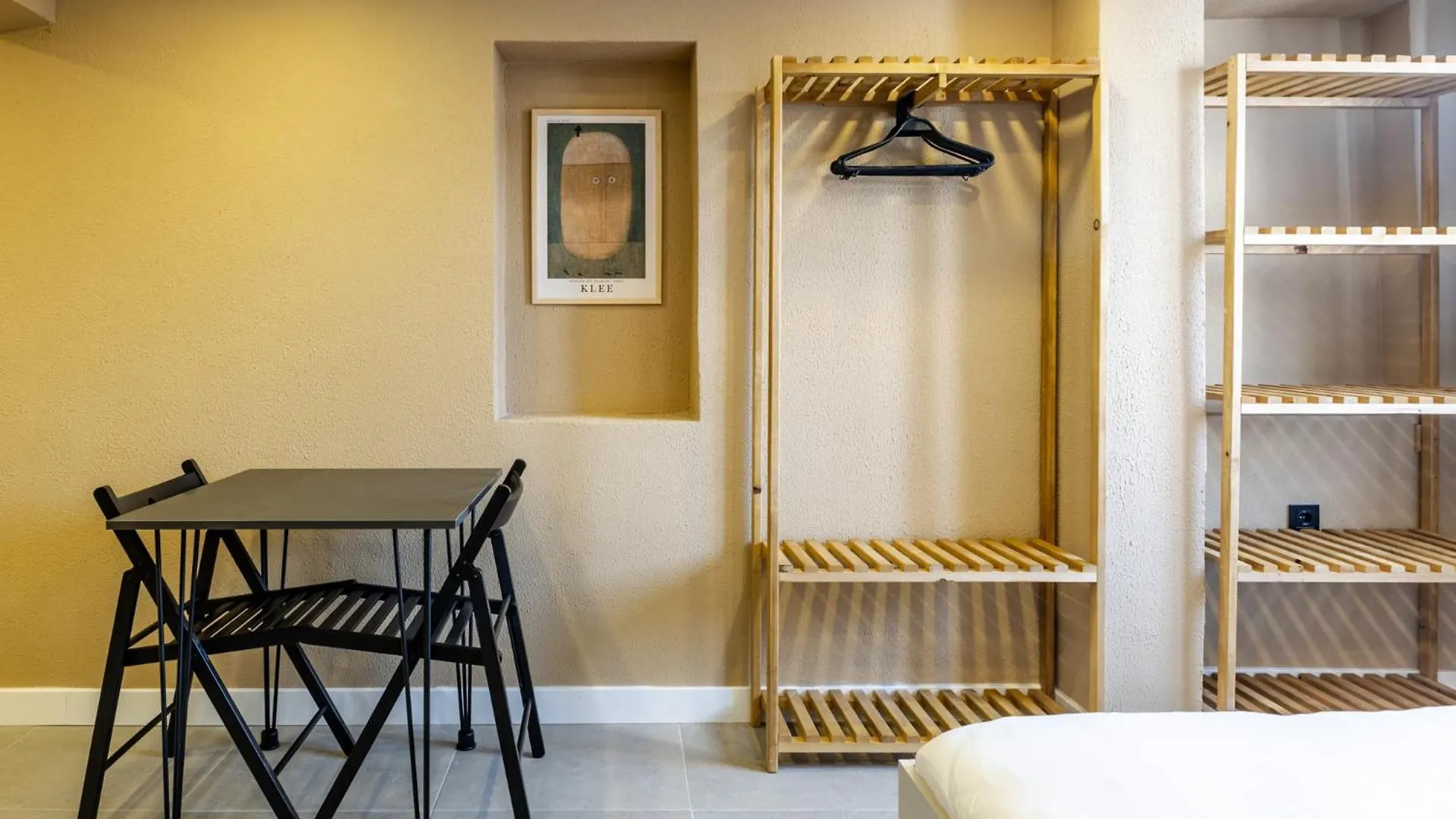 Esin Apartman Κωνσταντινούπολη 0*,